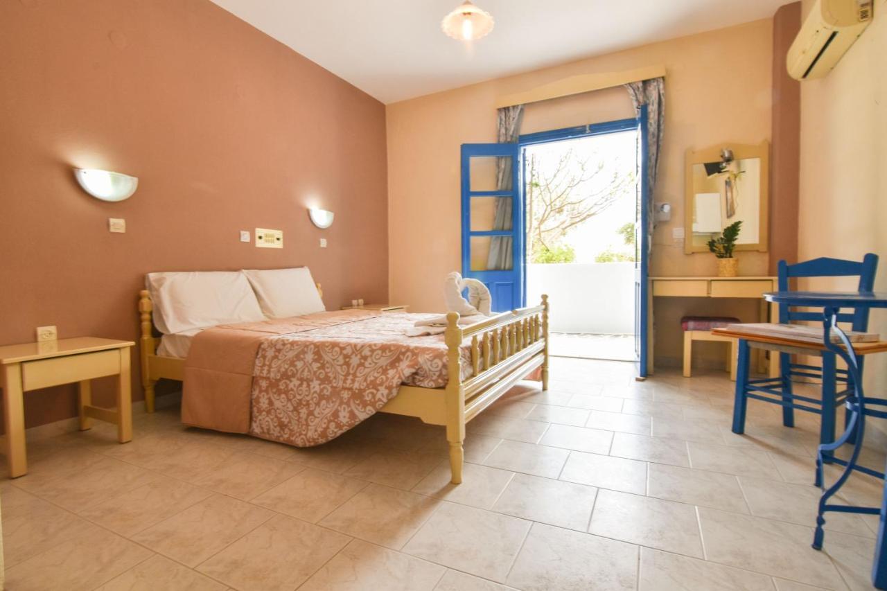 Vardes Hotel Studios Amoopí Kültér fotó
